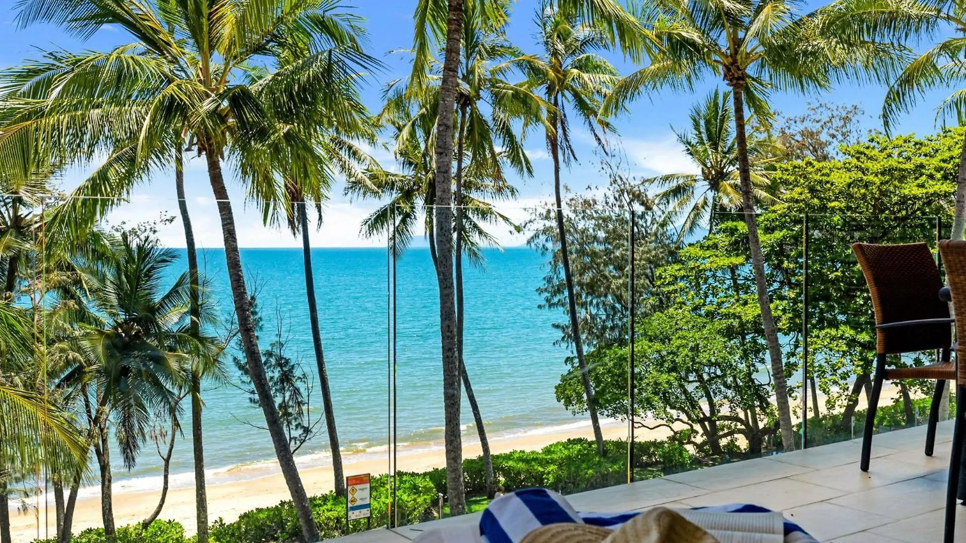 Apartment Belle Escapes Daydream At Drift Beachfront Palm Cove Australia