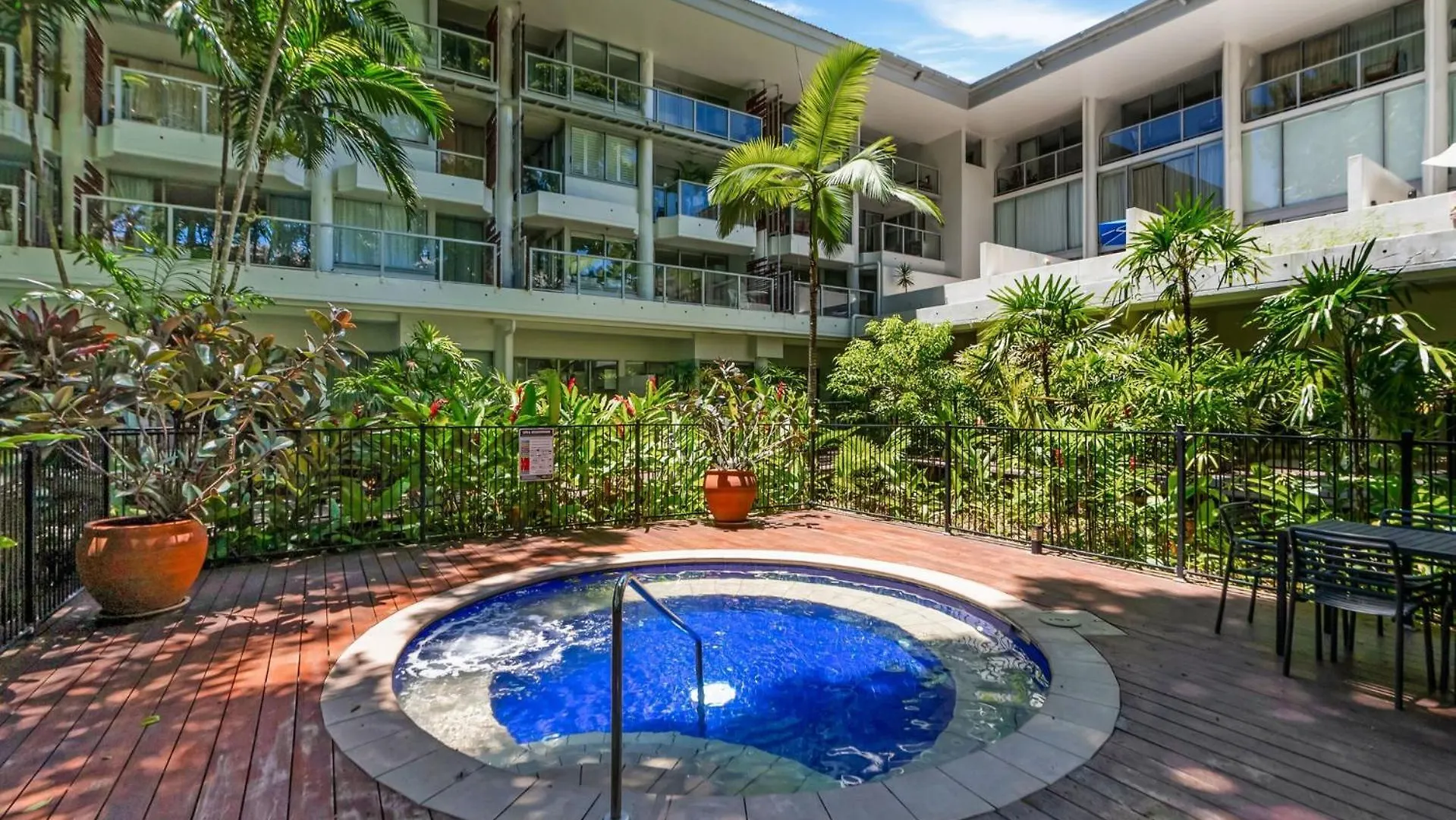 Apartment Belle Escapes Daydream At Drift Beachfront Palm Cove Australia
