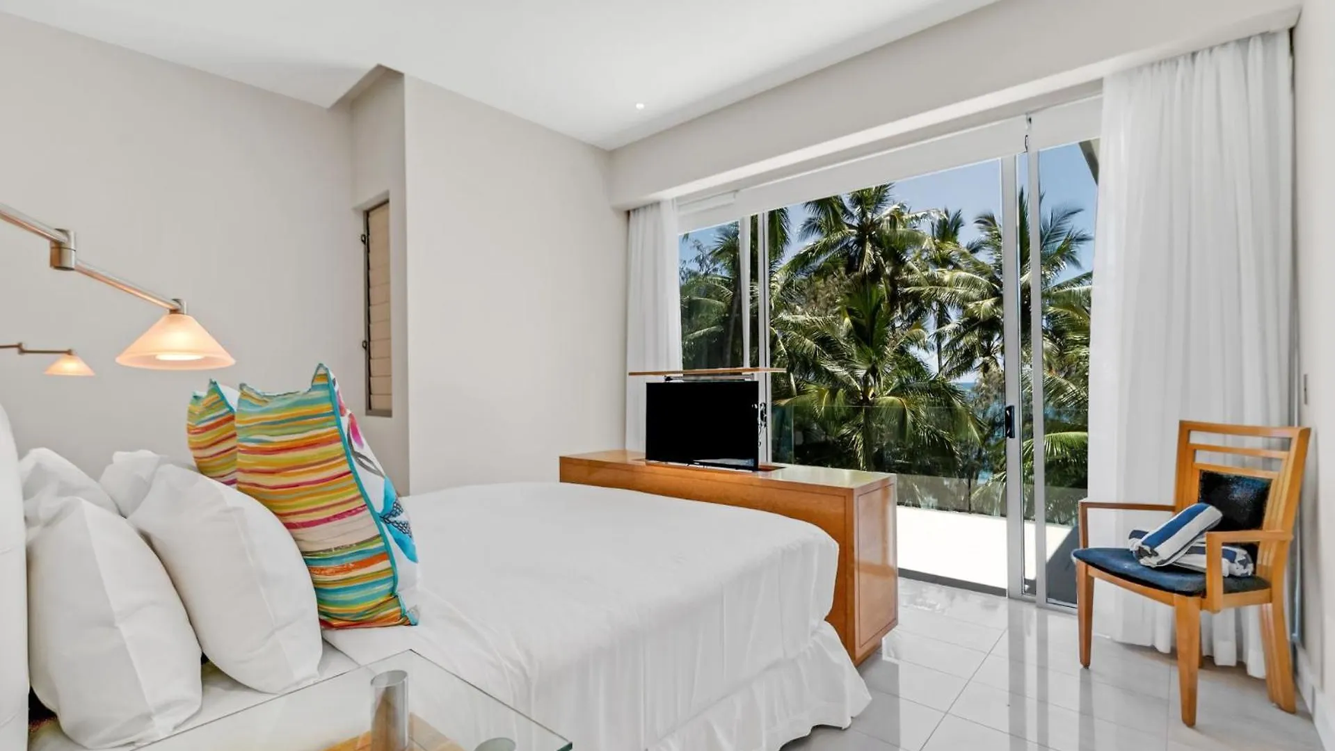 Apartment Belle Escapes Daydream At Drift Beachfront Palm Cove