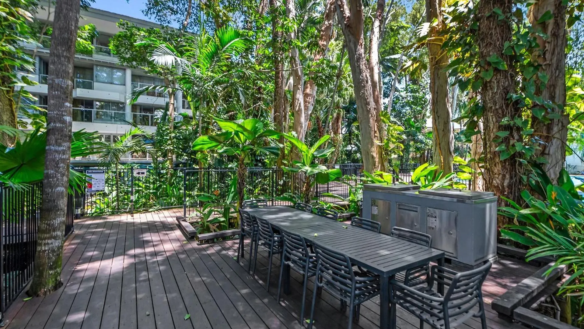 Apartment Belle Escapes Daydream At Drift Beachfront Palm Cove Australia