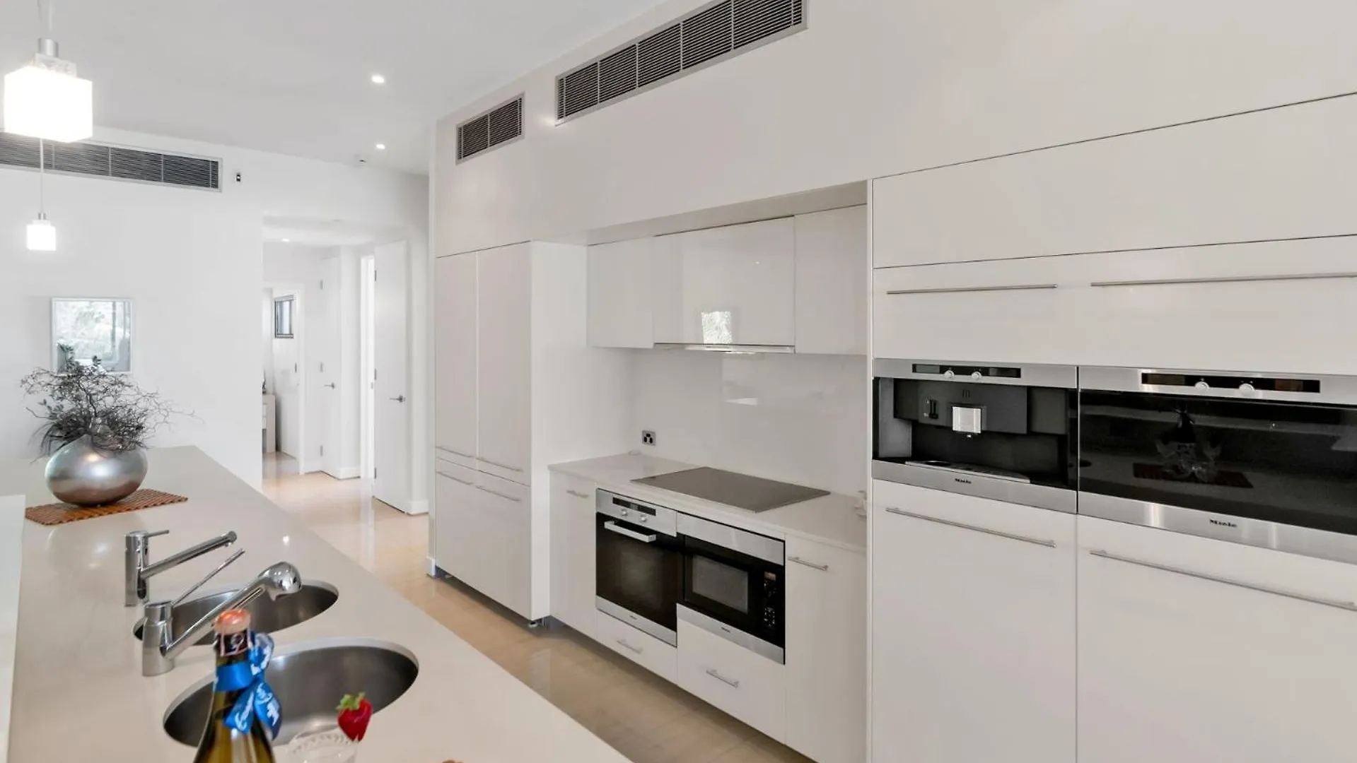 Apartment Belle Escapes Daydream At Drift Beachfront Palm Cove