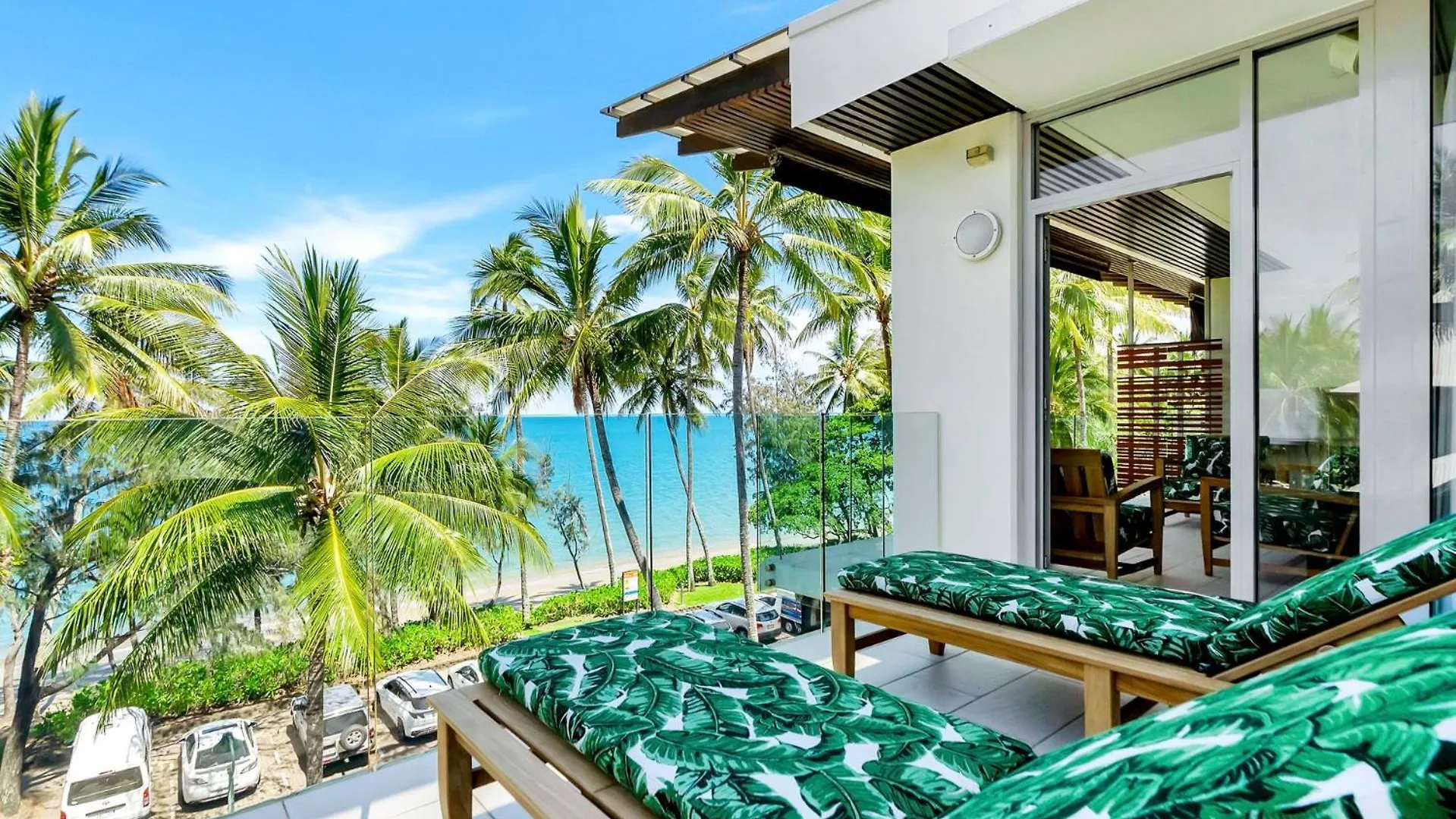 Apartment Belle Escapes Daydream At Drift Beachfront Palm Cove